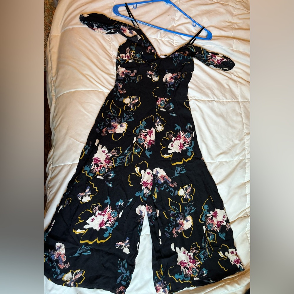LimeLush Boutique Floral Jumpsuit. Size S.